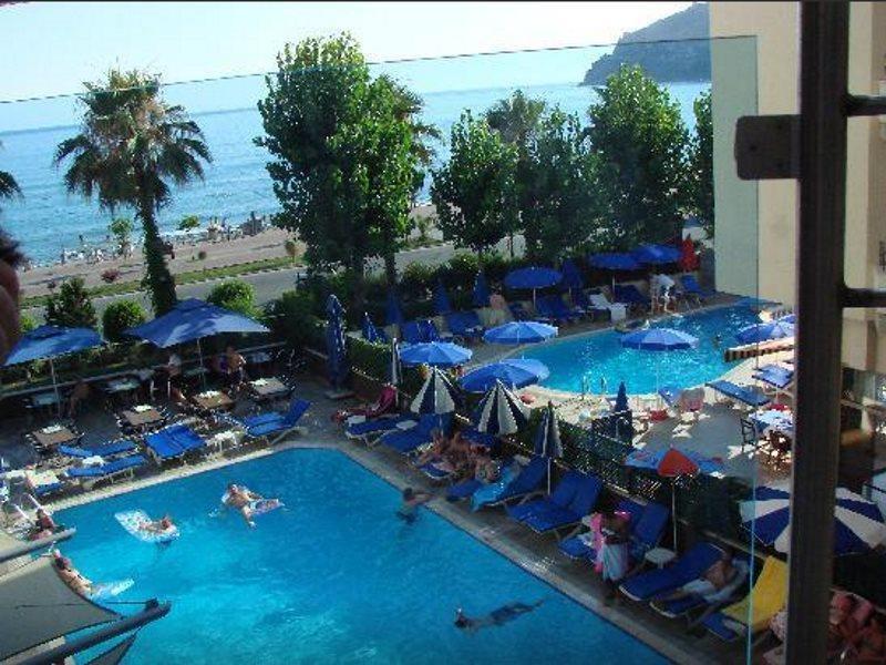 Gold Hotel Аланя Екстериор снимка